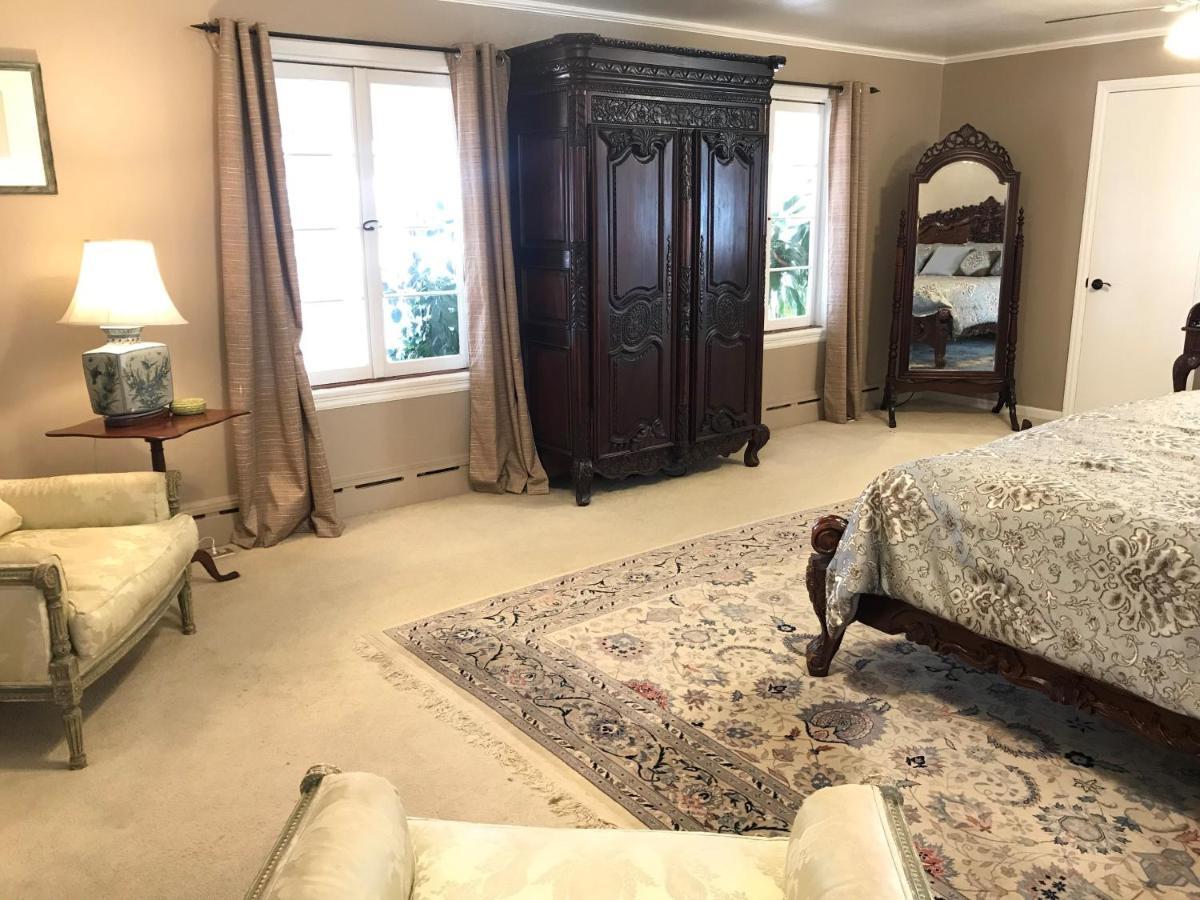 Casa Blanca Inn And Suites 法明顿 外观 照片