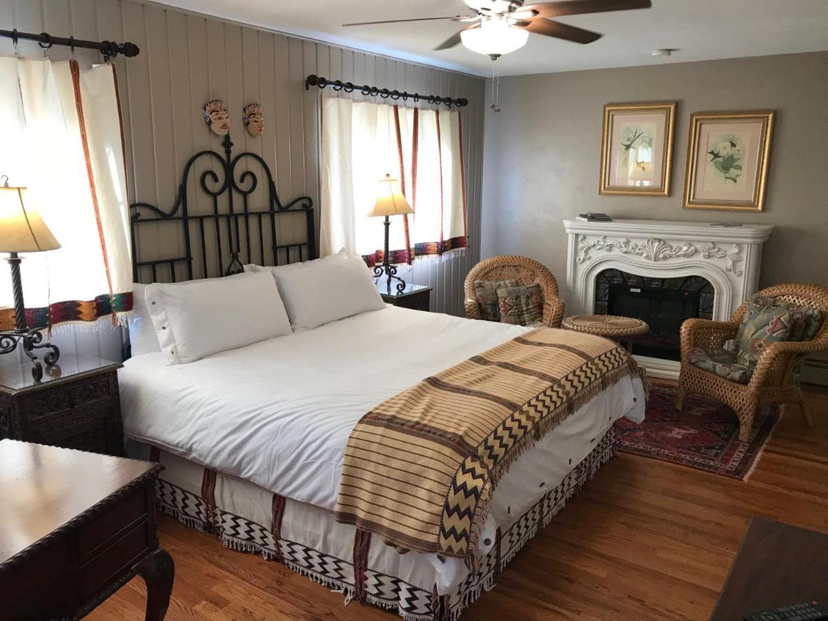 Casa Blanca Inn And Suites 法明顿 外观 照片